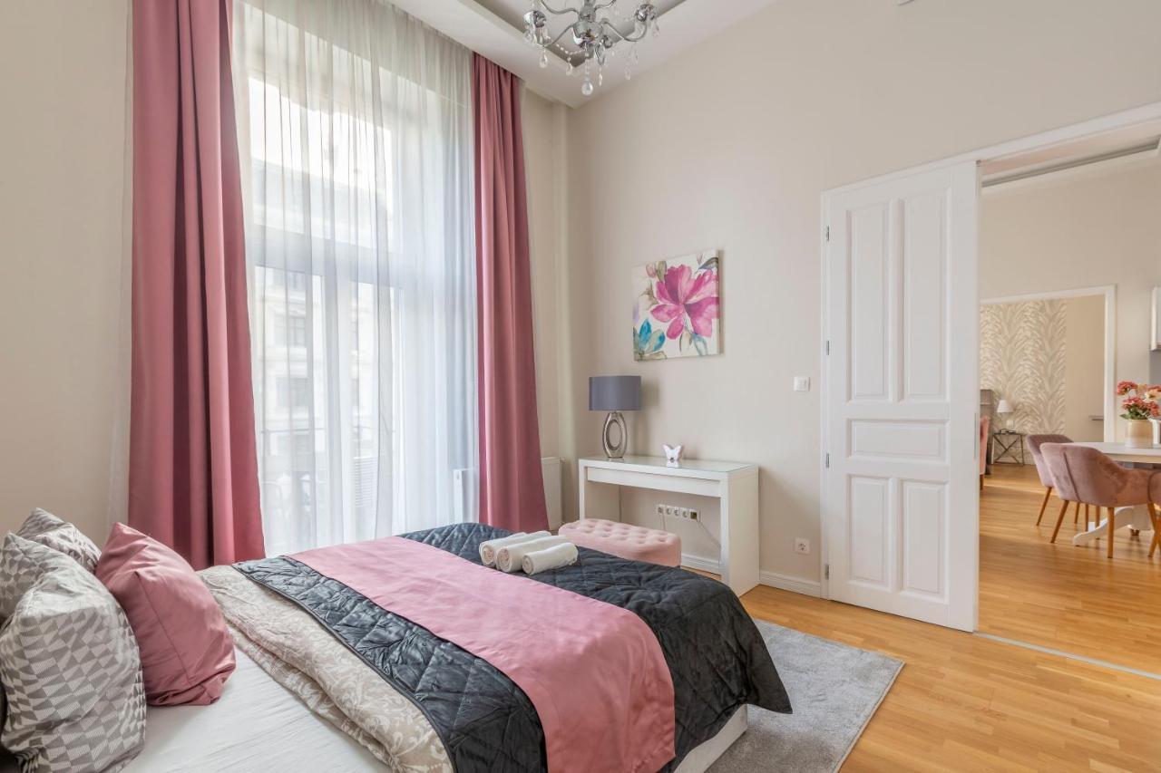 Luxury 3Bedrm 2Bathrm Apartment With Danube River View, Budapest
