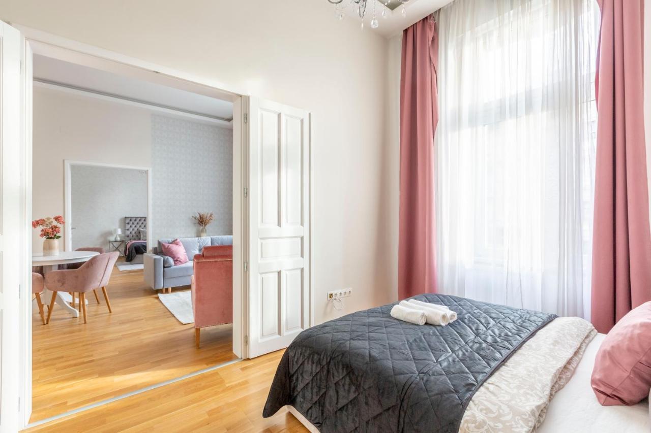 Luxury 3Bedrm 2Bathrm Apartment With Danube River View — Fotók 1